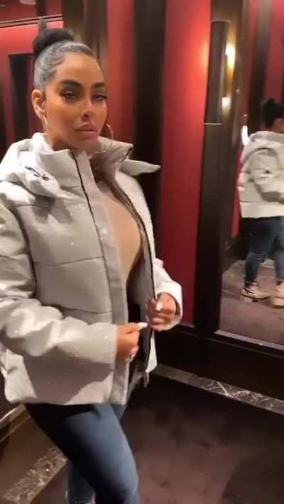 Bally taking pictures of Ayisha for her IG Story &amp;amp; hanging out with her