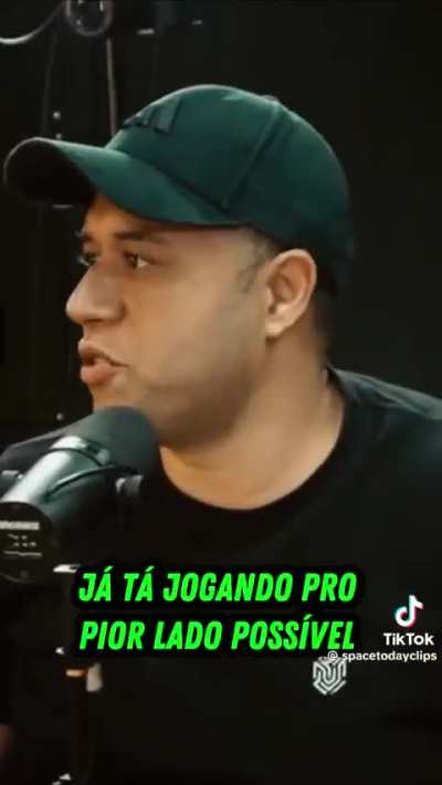 Serj&atilde;o dos foguetes sobre gesto de Elon Musk