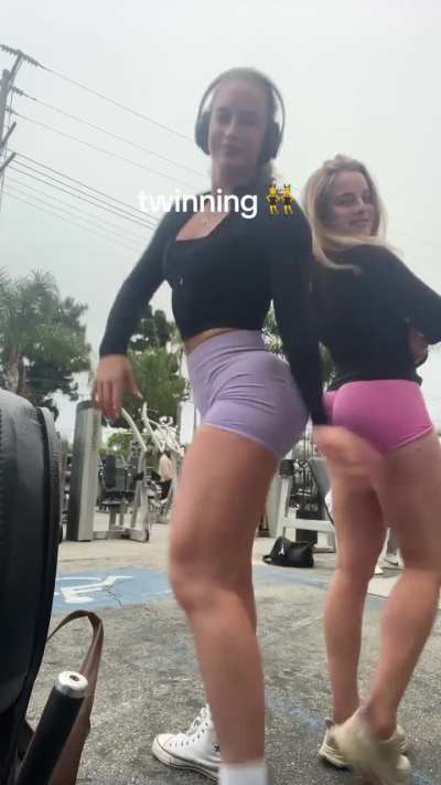 Ella &amp;amp; Erika Platek