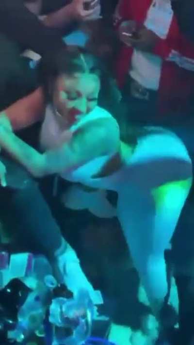 Throwin That Thang.
