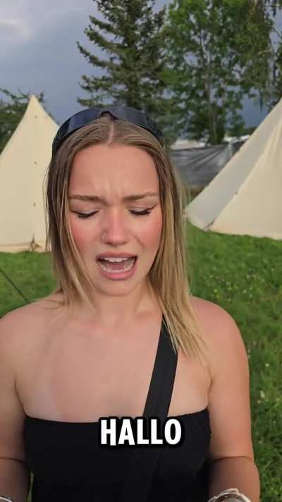 Julia Beautx macht freiwillig Werbung f&uuml;r Rewi&rsquo;s neue Mucke 