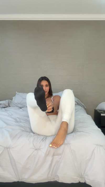 I like it when men watch me while I take off my shoes "oc"