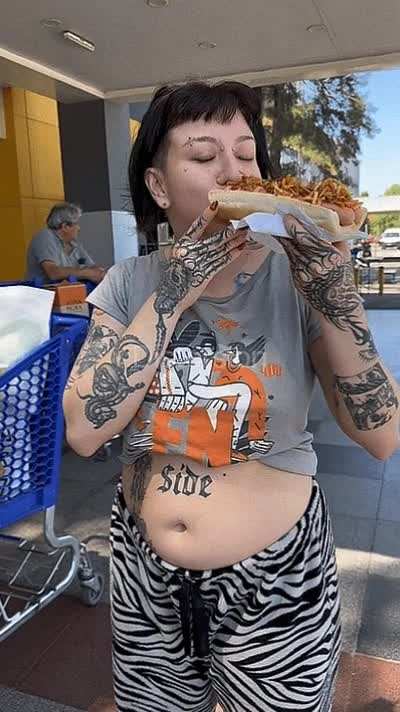 🌭🤤👀