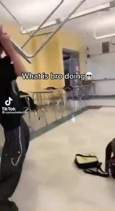 &ldquo;IM NOT A GIRL!!!!&rdquo;