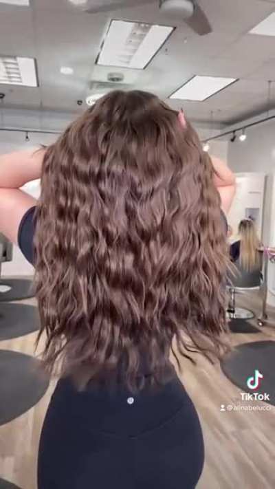 Big hair, big ass ♌️