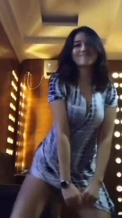what a sexy girl...