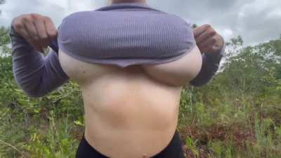 peekaboobs [drop]