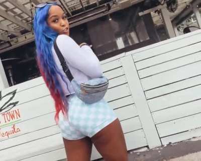 Kiera Hogan 🍑