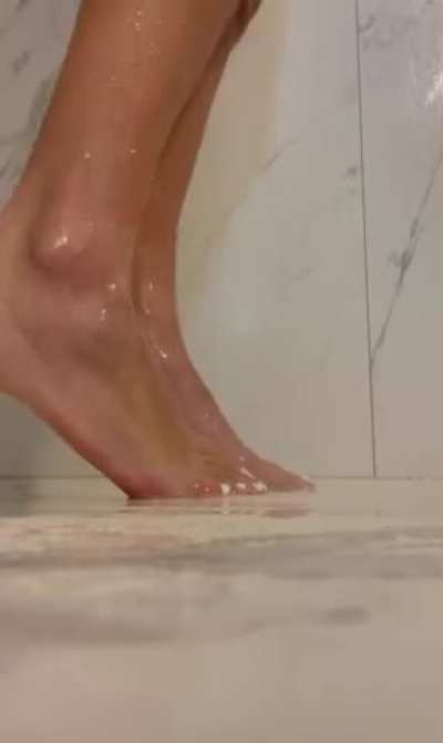 I need some help cleaning my soles 👅