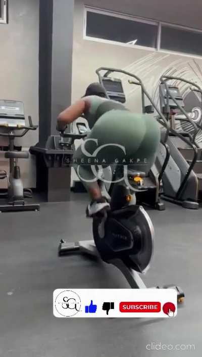 Riding 🚴🍑