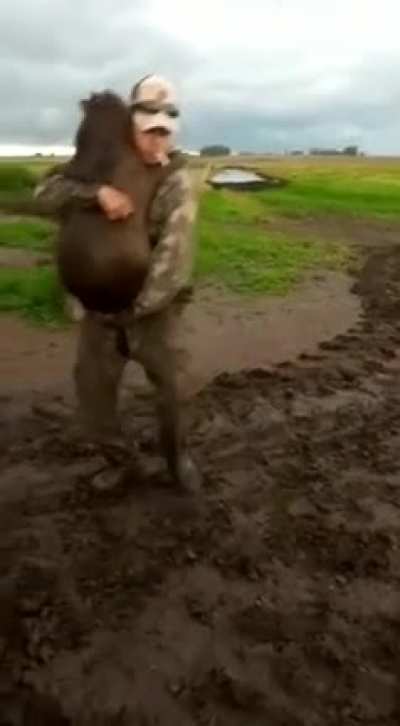 Mas bah gurizes c&aacute; em Porto as capivaras s&atilde;o baguais assim mesmo n&eacute; tch&ecirc;