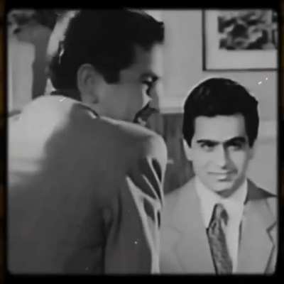 I just found this on a fan page in Instagram, An emotional tribute to Raj kapoor, Does anyone know the background music of this vedio?