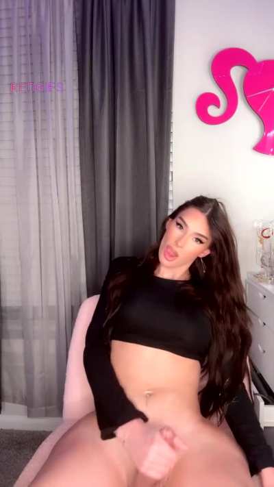 On our first date, am I fucking you or are you fucking me?😏