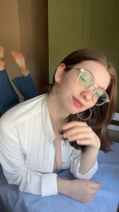 Hiii there, how's your day?