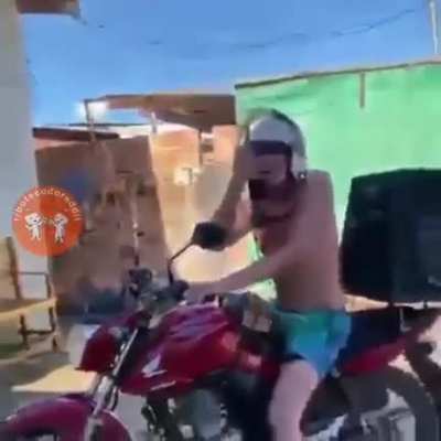 Onde contrata? Tenho que mandar nuns parentes a&iacute;