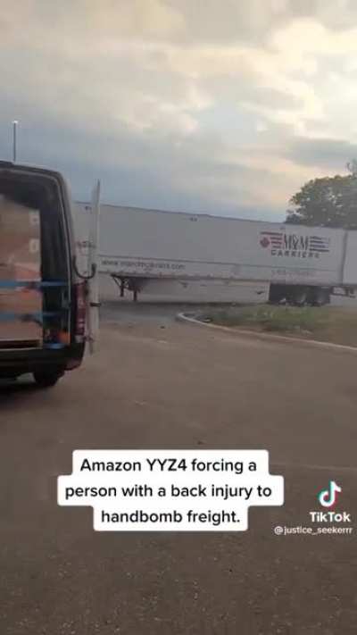 Amazon warehouse (allegedly) forcing a man with a back injury to move boxes by hand instead of with a forklift