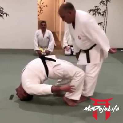 The standing tip to tip technique