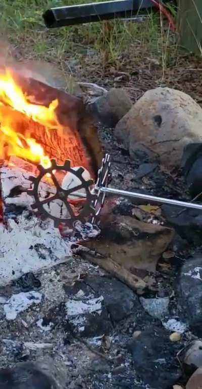 Our newest camping gadget! A 360&deg; marshmallow roaster on two axes of rotation