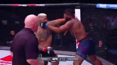 Mark Hunt lands some incredible power punches on Curtis Blaydes shortly before getting taken down.