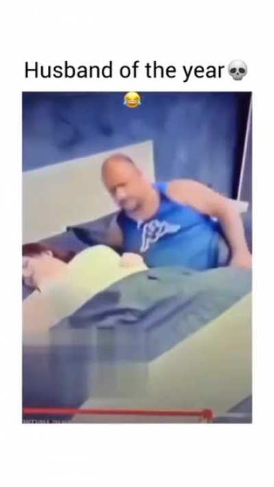 how can she slap?