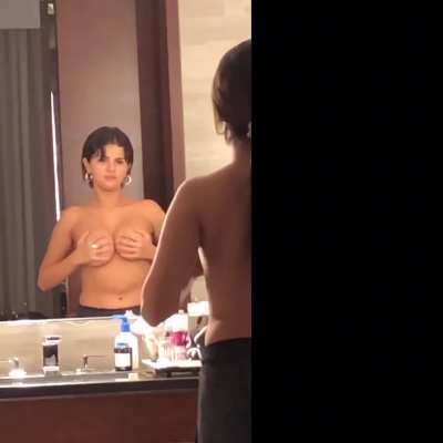 Selena Gómez 🥴🍒