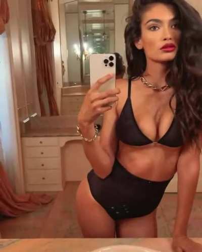 Kelly Gale