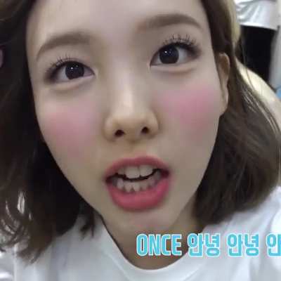 200702 Nayeon