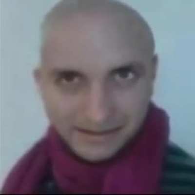 Intenta no reirte
