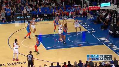[Highlight] Obi Toppin smashes the alley-oop with a one handed slam