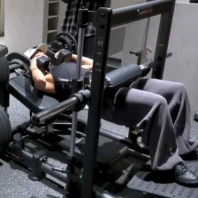 Jihyo working out