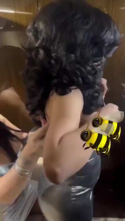 Cardi | getting ready | X | October 2023