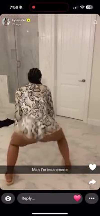Don’t Try Hide Those Cheeks Let Those Motherfuckers Recoil😩 She Know We Like That Shit🍑