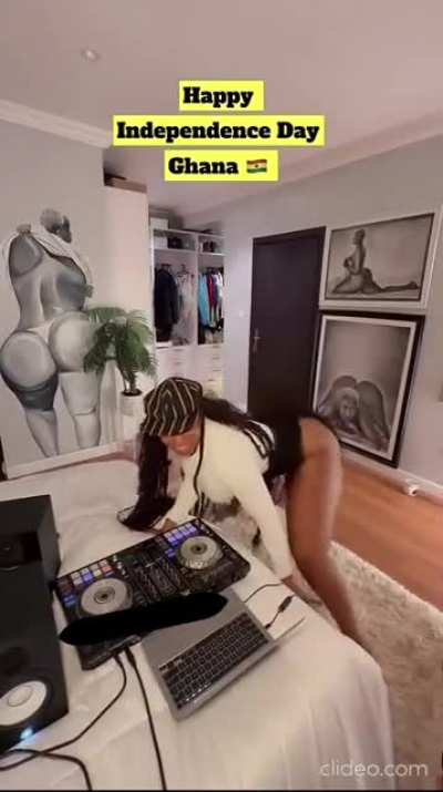 🤍🤍🎛✨️🖤