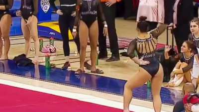 Phoebe Jakubczyk 🇬🇧🤸🏽&zwj;♀️