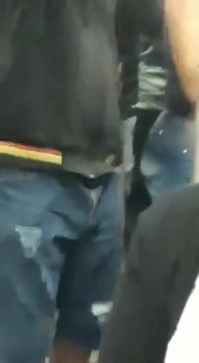 Churrasco dentro do trem: só mais um dia normal no Rio de Janeiro