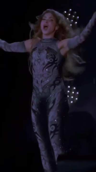 Shakira Shakes Her Ass