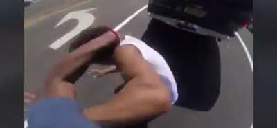 niggas rly got a go pro for a fight i&rsquo;m ctfu 😭😭😭