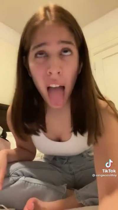 🤤