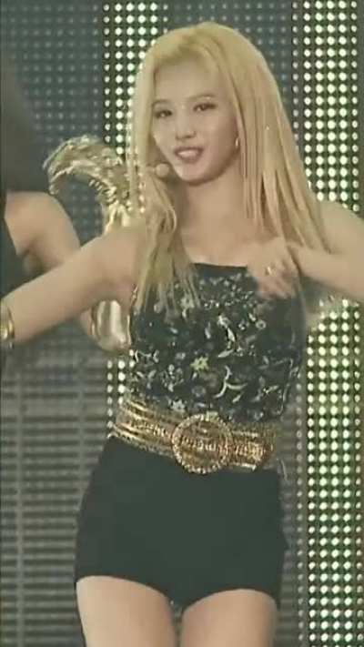 MINATOZAKI SANA