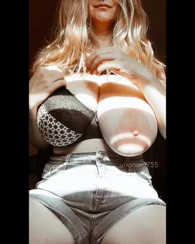 I'm 140lbs and 5'5" and I have huge boobs, 34K's 🥹