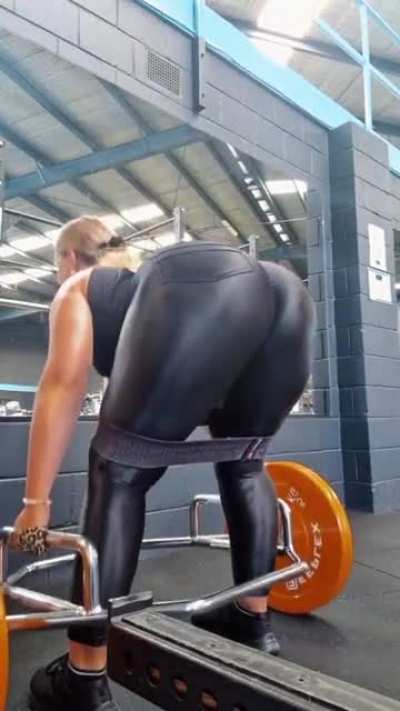Thicc Tiktok Milf