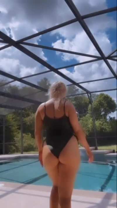 Nikkita Lyons 