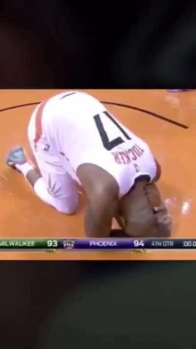 Me realizing our, franchise record, 18 game winning streak doesn’t count because Jamal Murray didn’t play in any of the games.