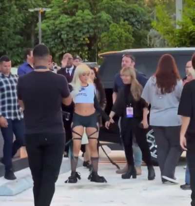 Wtf is she doing 