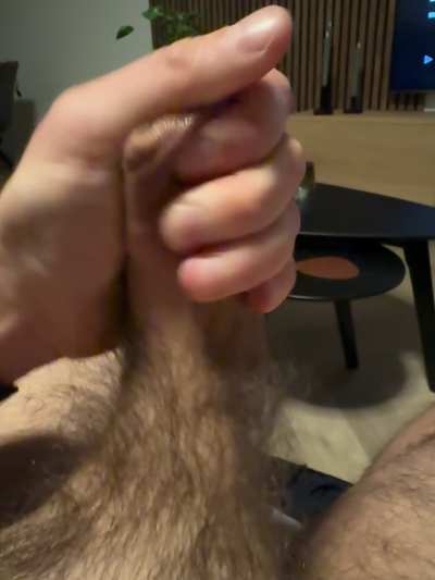 Heerlijk gevoel als mijn voorhuid over mijn dikke eikel glijdt