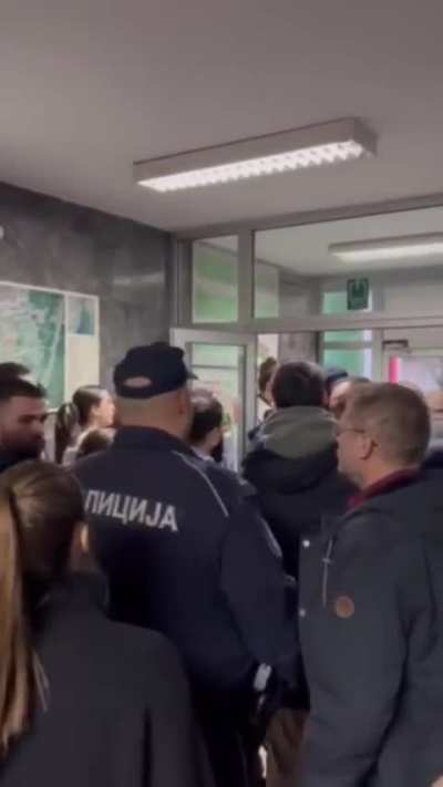Policijska racija na FTN-u