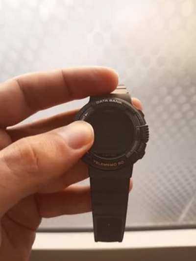 CASIO "Twin Concept" trick : changing colour depending on its polarizer orientation