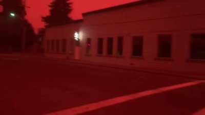 🔥 Oregon looking like a sci-fi /horror movie 🔥