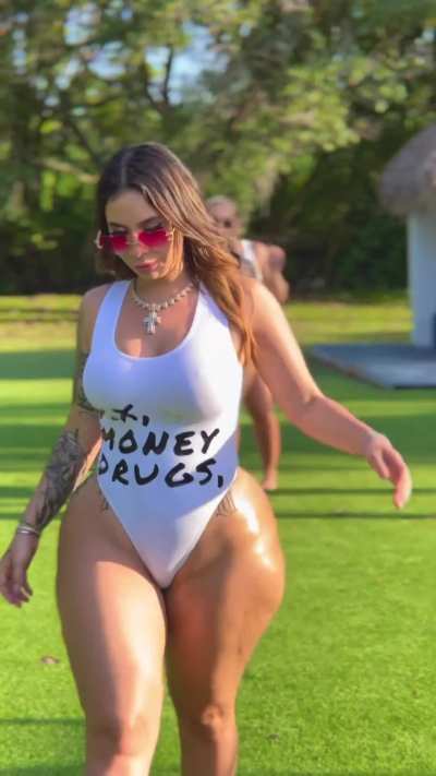 Make sure you follow the new sub r/bblsonly of the baddest perfectly shape big booty bad bitches on the planet