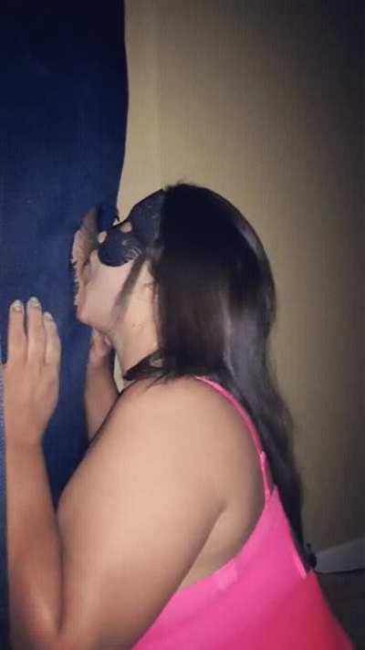 I have a confession: I L-O-V-E sucking cock! 💘 Wanna stuff my slutty lil' mouth? 🍆 Happy "Suck him Sunday," gentlemen. 👄 I enjoy blowing strangers while my Cuckold-Husband watches and records! 🎥 If you wanna use my mouth and throat, you MUST be subscribed